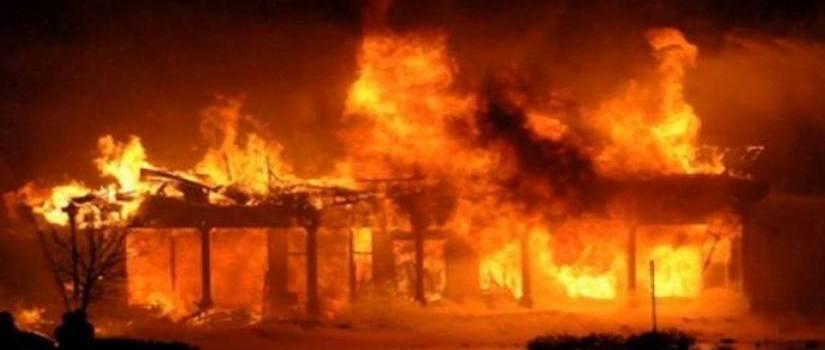 खोटाङमा भीषण आगलागी, पाँच घर जलेर नष्ट