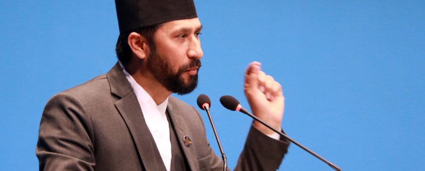 काम नै गर्न नसक्नेगरी राज्य संयन्त्रलाई थिलथिलो बनाइएको छ : गृहमन्त्री लामिछाने